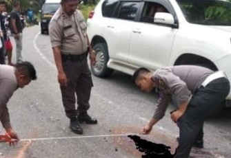 Polisi saat olah TKP