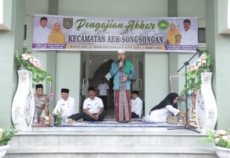 Bupati Asahan Hadiri Pengajian Akbar Kecamatan Aek Songsongan