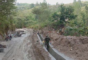Jalan di Nagori Puli Buah Hampir Selesai Dicor Rabat Beton