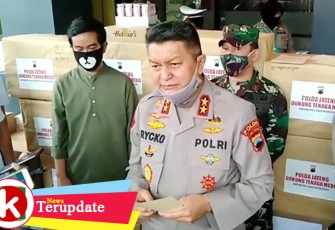 Kapolda Jateng Irjen Pol Rycko Amelza Dahniel saat memberikan keterangan kepada awak media terkait Bakti Sosial Polda Jateng Dukung Tenaga Medis di Mapolresta Surakarta.