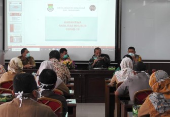 Komandan Kodim (Dandim) 0503/JB Kolonel Kav Valian Wicaksono Magdi saat memberi arahan
