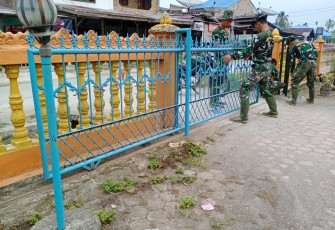 Satgas TMMD Kodim 0207/SmL Lakukan Pengecatan Masjid
