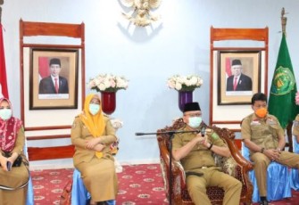 Sekretaris Daerah Kota Bengkulu Marjon Saat Memaparkan Kebijakan Yang Sudah Dilakukan Oleh Pemerintah Kota Bengkulu Dalam Penanganan Covid-19