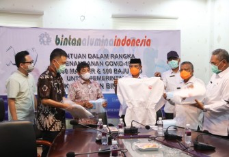 PT BAI Serahkan Bantuan 30 Ribu Masker dan 500 APD ke Gugus Tugas Covid-19 Bintan