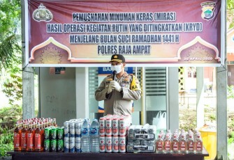 Polres Raja Ampat Musnahkan Miras dan Barang Kadaluwarsa