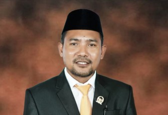 Ketua DPRD SBB Abdul Rasyid Lisaholith