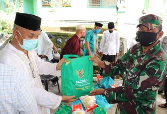 Penyerahan Bantuan Sembako Kepada Imam dan Marbot Masjid Se-Kota Tanjungpinang