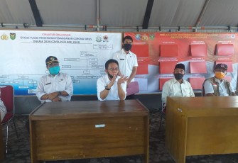 Sekretarsi Daerah Kabupaten Kaur Nandar Munadi MSi Saat Melakukan Konferensi Pers 