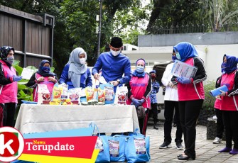 AHY Lepas Ribuan Sembako Majelis Taklim Ani Yudhoyono