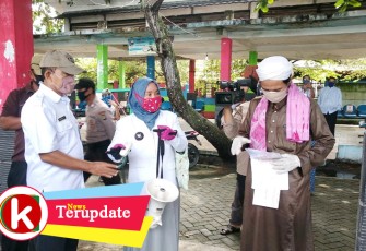 Bupati Beserta Unsur Tri Pilar Kepulauan Seribu Sambut 4 Orang Sembuh dari Covid-19