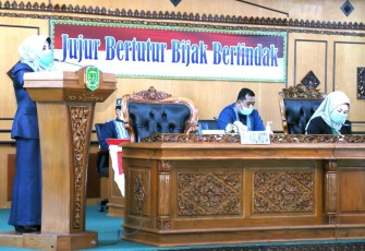 Plt Wali Kota Jawab Pandum Fraksi DPRD Kota Tanjung Pinang Tentang LKPJ 2019