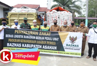 Bupati Asahan Bagikan 1000 Karung Beras kepada Kaum Dhuafa