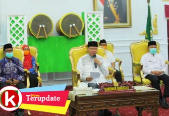 Gubernur Rohidin saat pimpin Halal Bilalal