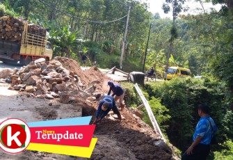 Jalan Amblas Weleri-Sukorejo Mulai Diperbaiki