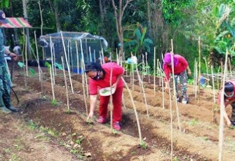 Persit Ranting 2 Koramil 1310-01/Bitung Dukung Hanpangan