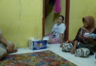 Aisyah Almirah Bayi Usia Tiga Minggu Menderita Omphalocele