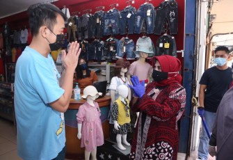 Plt Walikota Tg.Pinang Rahma Tinjau Pasar Jalan Merdeka