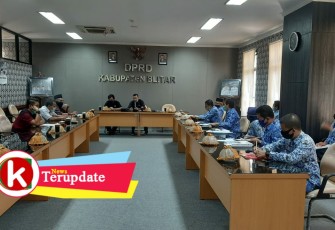 Kondisi Raker Pansus III DPRD Kabupaten Blitar bersama Eksekutif (foto: Faisal NR / Klikwarta.com) 
