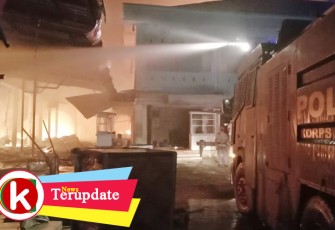 Brimob Padamkan Kebakaran di Pasar Inpres Lhokseumawe