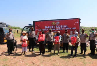 Alumni Akpol 91 Polda Bengkulu Bagikan 500 Paket Sembako