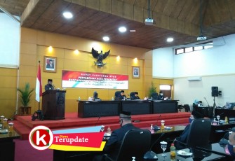 Walikota Santoso Menyampaikan Rancangan KUA PPAS Kota Blitar Tahun 2021 (foto: Faisal NR / Klikwarta.com) 