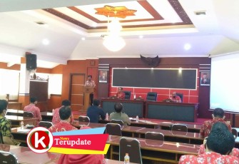 Sekda Pemkot Blitar Rudy Wijonarko Menyampaikan Sambutan di Acara Penerimaan Kunjungan Kerja Tim Piloting Project e-Kinerja BKN (foto: Faisal NR / Adv) 