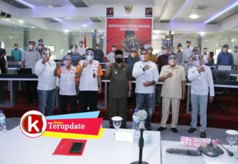 Walikota Santoso (tengah) Bersama Stakeholder Terkait pada UNAR (foto: Faisal NR / Klikwarta.com) 