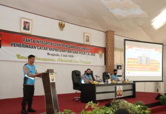 Kapolda Bengkulu Pimpin Acara Penandatanganan Fakta Integritas Catar Akpol dan Tamtama Polri