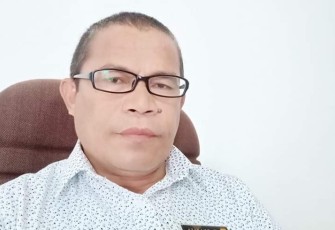 Kepala BKPSDM kabupaten Seram Bagian Barat Hi Manan Tuarita