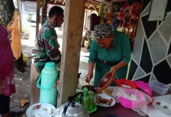 Sajian Hidangan Dari Warga UNTUK Satgas TMMD 108 Kodim Subang