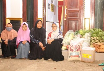 Sedekah Makan Santri dari Ederra Indonesia