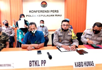 Konferensi Pers Polda Kepri