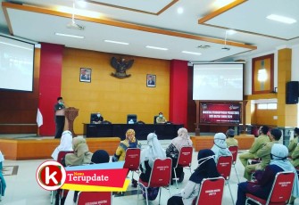 Walikota Santoso Membuka Orientasi Pendampingan Poskestren Kota Blitar Tahun 2020 (foto: Faisal NR / Klikwarta.com) 