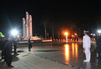 Kapolda Bengkulu Pimpin Apel Kehormatan dan Malam Renungan Suci Memperingati HUT Ke-75 RI