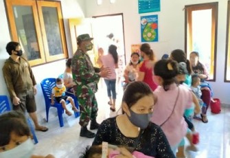 Babinsa Dampingi Kegiatan Posyandu