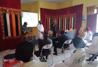 Pihak Pemerintah Kecamatan Kuala Baru, Kabupaten Aceh Singkil Provinsi Aceh saat mengikuti upacara HUT RI ke-75.