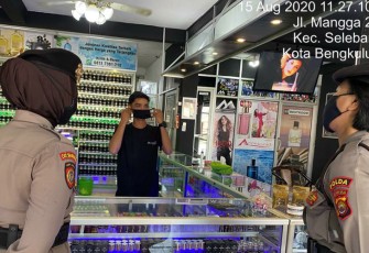 Polwan Polda Bengkulu Tingkatkan Patroli Humanis Imbau Masyarakat Terapkan Adaptasi Kebiasaan Baru