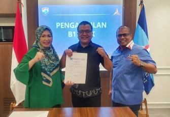 Haji Denny Resmi Terima Formulir B1KWK dari Demokrat