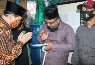 Wakil Wali Kota Bengkulu Dedy Wahyudi Salurkan BOP