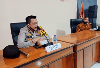 Kapolres Batang AKBP Edwin Louis Sengka