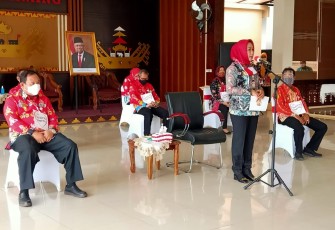 Bupati Tulang Bawang Hj. Winarti SE MH