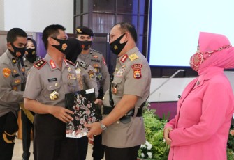 Suasana Haru Iringi Acara Pisah Sambut Wakapolda Bengkulu
