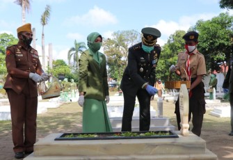 Kodim 0807/Tulungagung Laksanakan Tabur Bunga di TMP