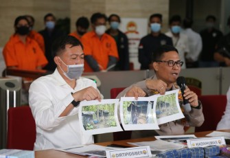 Kadiv Humas Polri, Irjen Pol Argo Yuwono memberikan keterangan saat konfrensi pers di Bareskrim Polri. Senin, 5/10/2020