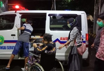 Pasien Kanker Mata Diantar Pulang ke Kediri