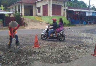 PUPR Kota Bengkulu Perbaiki Gorong-Gorong  di Simpang 3 Kelurahan Semarang