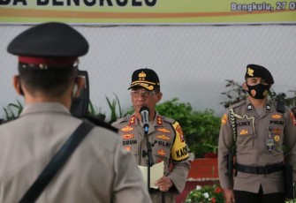 Kepala Kepolisian Daerah Bengkulu Irjen Pol Drs Teguh Sarwono M Si Pimpin Sertijab Dirpolairud Polda Bengkulu dan Kapolres Bengkulu Tengah