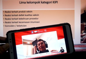 Prof Hindra Irawan Satiri SpA(K) MTropPaed Ketua Komnas Kejadian Ikutan Pasca Imunisasi