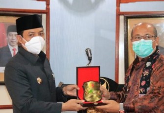 Kunjungan Kerja Penjabat Walikota Solok Asben Hendri ke Kota Bengkulu yang Berlangsung di Balai Kota