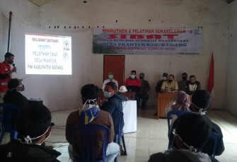 PMI Cabang Batang mengadakan rekrutmen dan pelatihan sukarelawan SIBAT ( Siaga Bencana Berbasis Masyarakat) di Balai Desa Pranten Bawang, Jumat (20/11/2020).